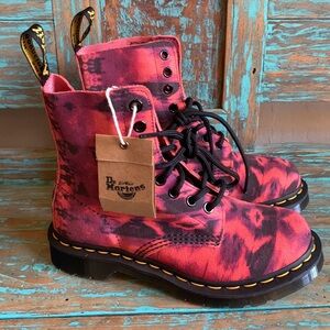 New Dr. Marten’s Pascal Pink Tie Dye Suede Boots Air Wair Bouncing Soles Size 5